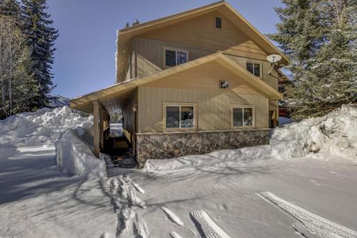 Donnelly Casa | Lakefront Escape by Casago McCall - Donerightmanagement