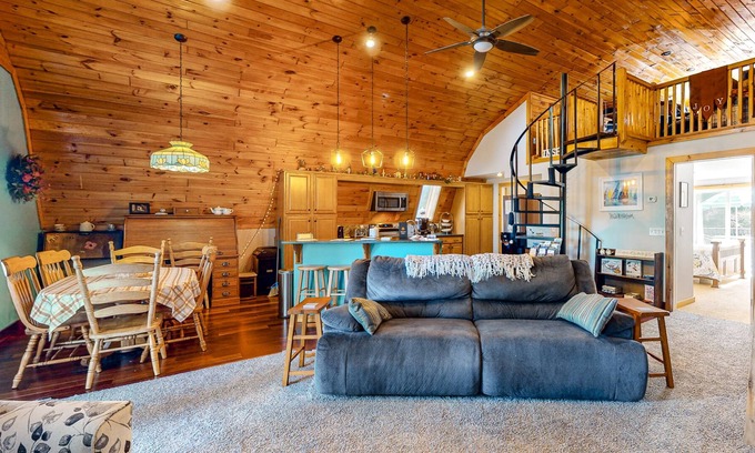 Bradford Casa | Lakefront gem w/ private pool, dock, outdoor firepit, & foosball + water views