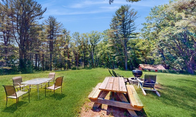 Boothbay Casa | Lakefront gem with 350' of private lake on 2 acres with 2 kayaks & seasonal dock