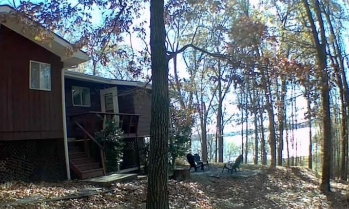 Kuttawa Casa | Lakefront getaway- Fall booking fast