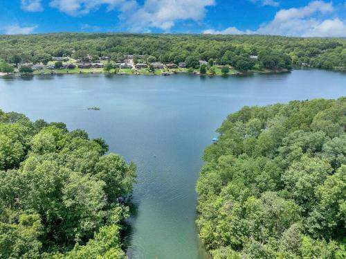Bella Vista Casa | Lakefront Getaway