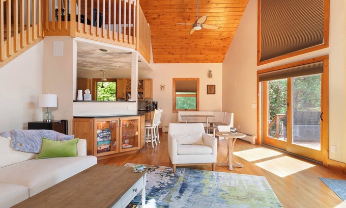 Burrillville Casa | Lakefront Getaway-Hot Tub + Kayaks + Paddleboards