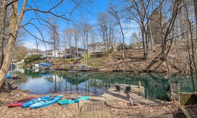South Gull Lake Casa | Lakefront Gull Lake Getaway