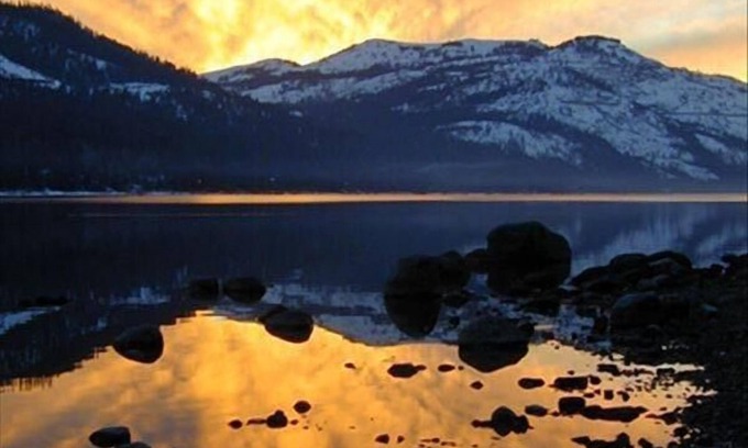 Truckee Condominio | Casa frente al lago en el lago Donner, hermosa y soleada