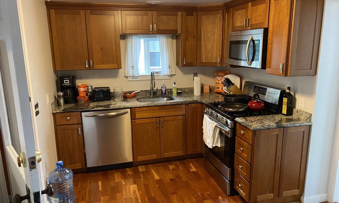 Raymond Casa | Lakefront home on Panther Pond