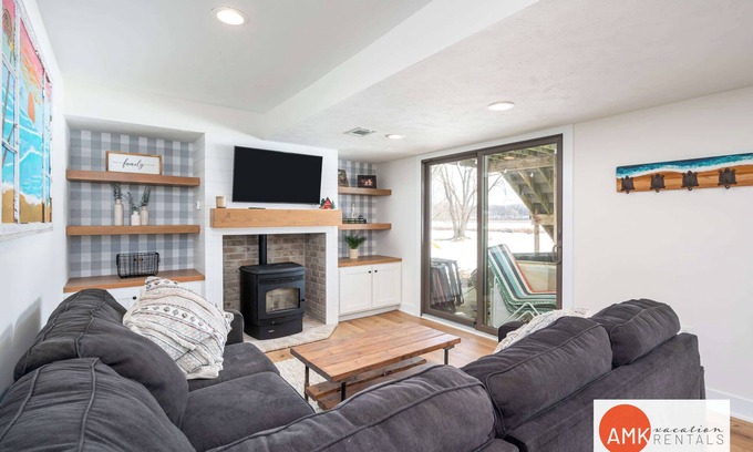 Belding Casa | Lakefront home Slayton Shores - Great Fishing!