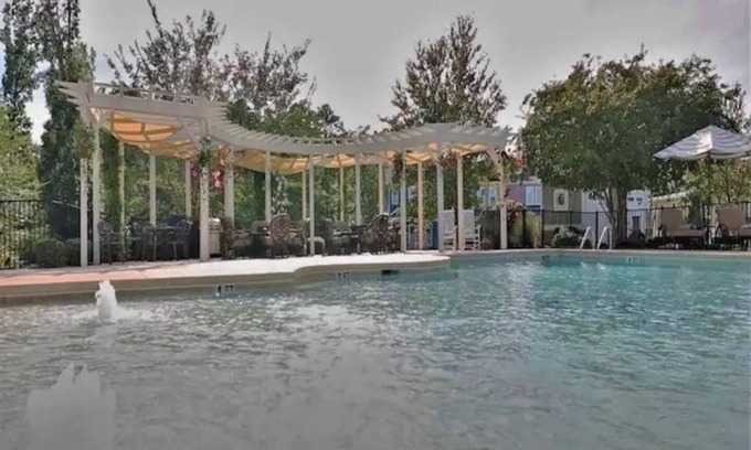 Littleton Casa | Lakefront Home w/ Pool, Elevator, Pool Table