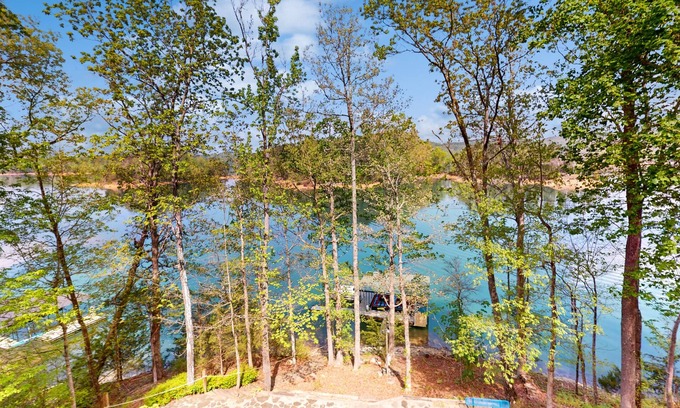 Maynardville Cabina | Lakefront home with private dock, 3 boat slips, fantastic bunk house & decks