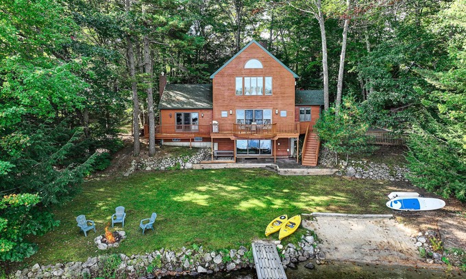 Raymond Casa | Lakefront home with amazing sunrise & sunset views, game tables & water toys