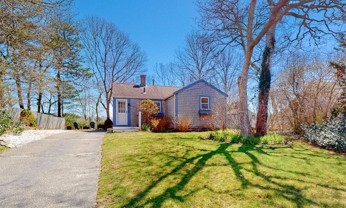 Cataumet Casa | Lakefront home with beautiful views, water access, paddleboards & firepit