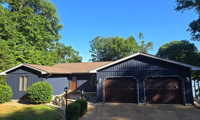 Cadiz Casa | Lakefront home with gorgeous views of Lake Barkley