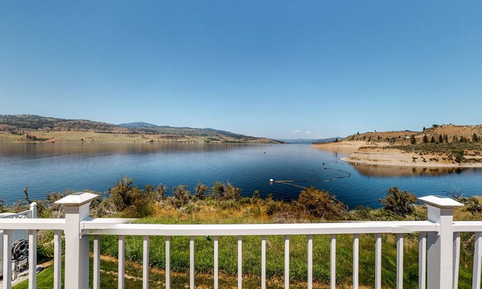 Davenport Casa | Lakefront Home with Incredible Water Views