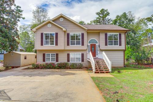 Murrayville Casa | Lakefront Home with Private Boat Dock on Lake Lanier