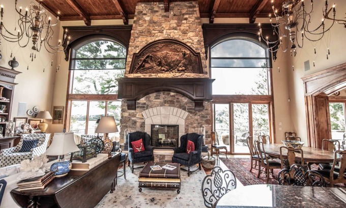 Osceola Cabina | Luxurious Lakeside Home with Pickleball, Volleyball, and More!
