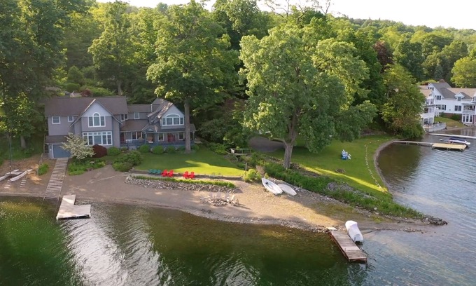 Penn Yan Casa | Casa frente al lago con vistas espectaculares !!