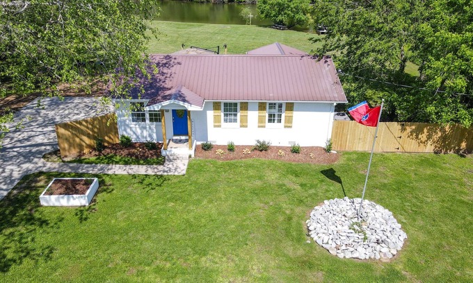 Winchester Cabaña | Lakefront Home, With Hot Tub and Boat deck! Backyard is On the water!
