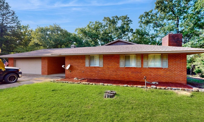 Lakeview Casa | Lakefront home with water view, central AC, & washer/dryer