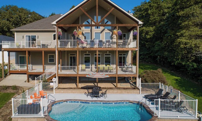 Camdenton Casa | Lakefront House w/ Pool, Boat Dock & views of Old Kinderhook Golf Course
