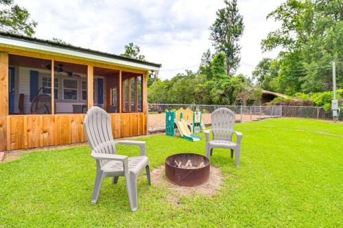 Jonesville Casa | Lakefront Jonesville Cabin with Dock and Fire Pit!