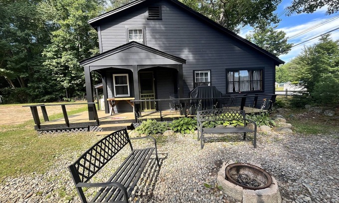 Holderness Cabina | Lakefront Lodge on Squam Lake
