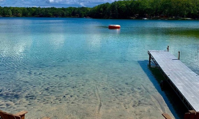 Grayling Casa | Lakefront Lodge on Shupac Lake! Pontoon/Sauna/More