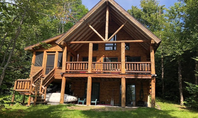Pittsburg Casa | Inicio de sesión de Lakefront en el primer lago Connecticut - Moosewood