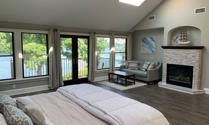 New Fairfield Casa | Retiro de lujo frente al lago en el lago Candlewood