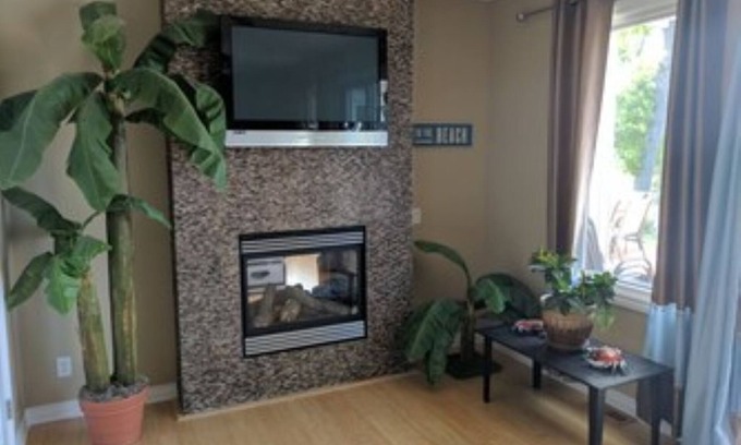 Grand Haven Casa | LAKEFRONT MASTER HOUSE with private sandy beach and fire-pit.