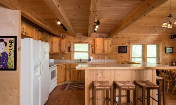 Mill Spring Cabina | Aléjese de todo en Lakefront Melody - Carolina Properties