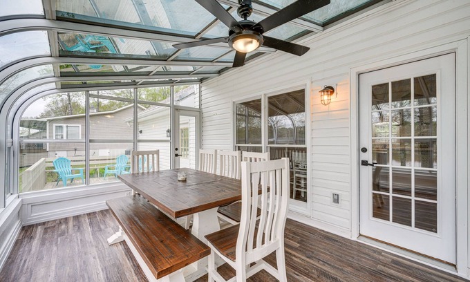 Milledgeville Casa | Lakefront Milledgeville Home w/ Private Dock!