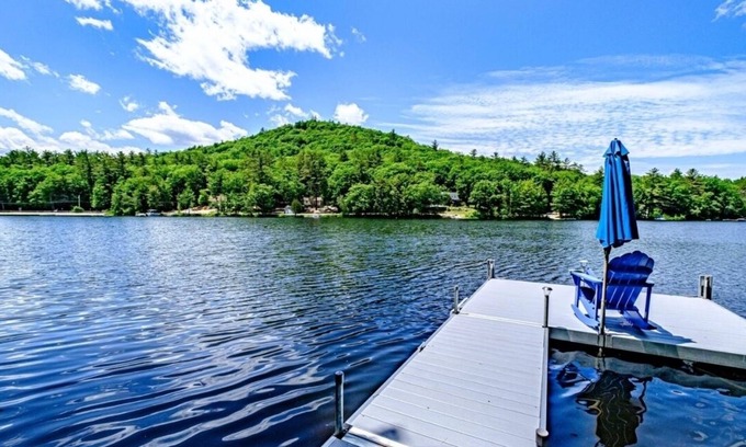 Denmark Casa | Lakefront Moose Pond Retreat