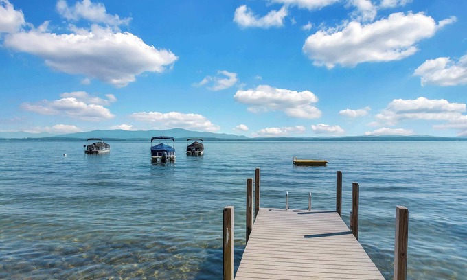 Gilford Casa | Lakefront, Mtn Views, Game Room, Hot Tub & More!