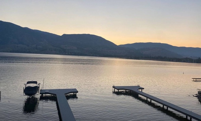 Okanagan-Similkameen Condominio | Lakefront Nest Beach House Suite