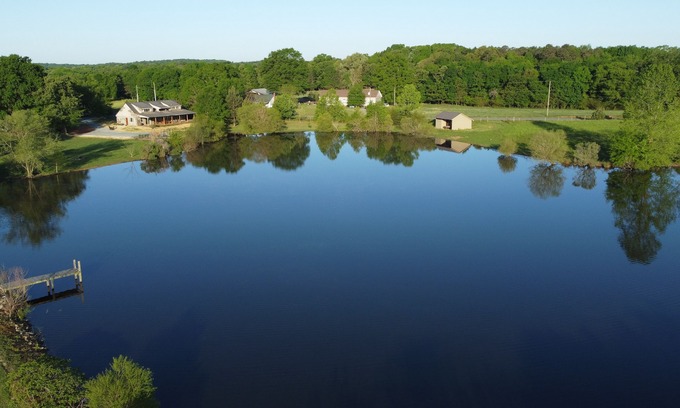 Union County Casa | East of Charlotte Lake on 24 Acres + Trophy Bass Fishing + Pool Table and More!