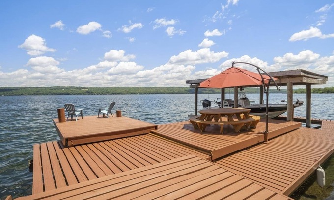 Trumansburg Cabaña | Lakefront on Cayuga Wine Trail, State Park, Ithaca, Hiking