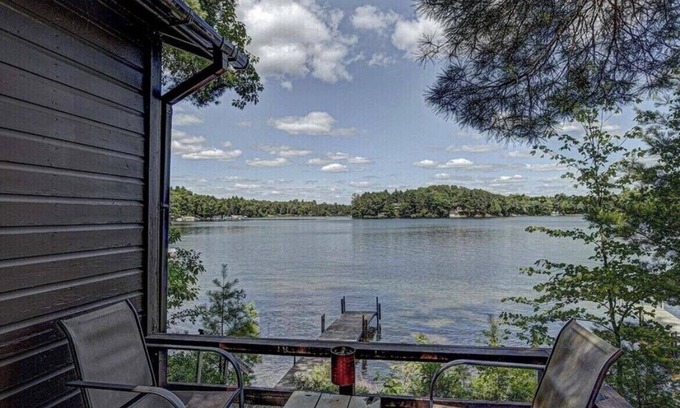 Lac du Flambeau Cabina | Lakefront one bedroom cabin with private dock