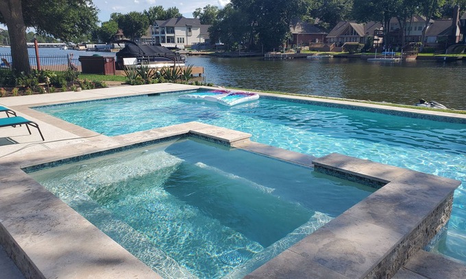 Seven Coves Casa | LAKEFRONT PARADISE HUGE POOL/SPA/BUG misting sys/4 game tables incl. Golden T