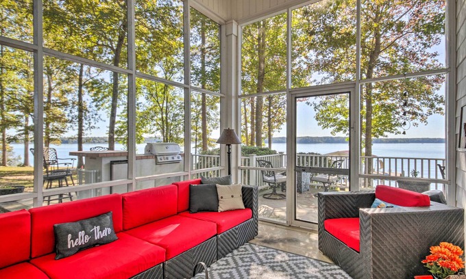Cross Hill Casa | Lakefront Paradise w/ Fire Pit - Dogs Welcome!