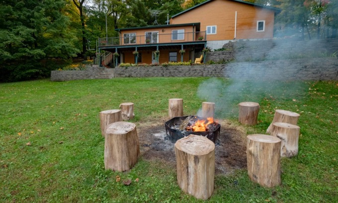 Balsam Lake Cabina | Cabaña Frente al Lago, Patio Privado Enorme, Alquiler de Pontones, Mesa de Billar, Sala de Juegos, Sauna