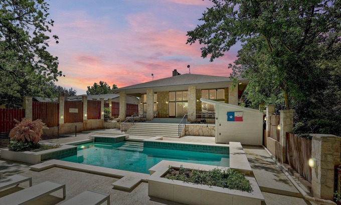 Buchanan Dam Casa | Pool, Fire Pit, + 2 Story Dock on Lake LBJ