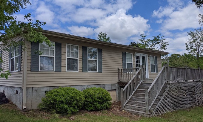 Manning Casa | Lakefront, private dock, boat access