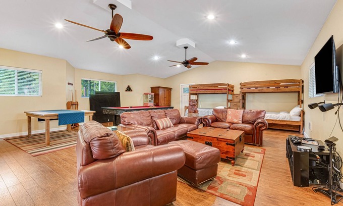 Olympia Casa | Lakefront retreat with kayaks, canoe, game tables, children's items, and W/D
