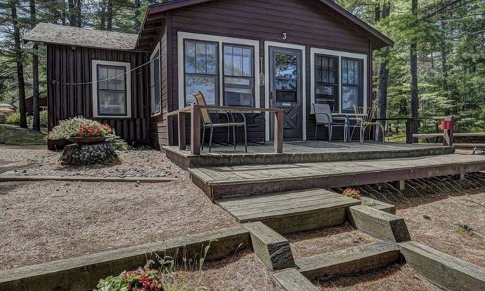 Lac du Flambeau Cabina | Lakefront two Bedroom Cabin With Private Dock