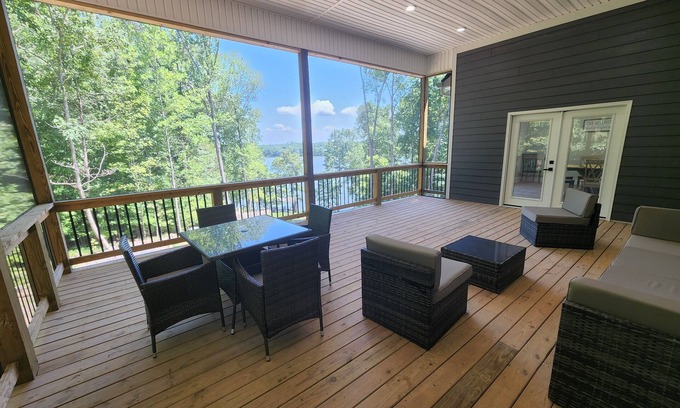 Cadiz Casa | Lakehouse on Lake Barkley