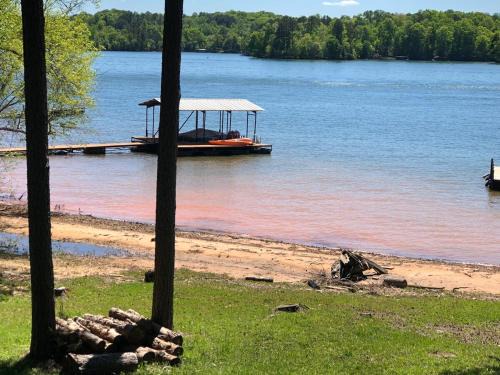 Fair Play Casa | Lakehouse Sunset Beach 3BD,1BA