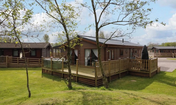Yealand Conyers Cabina | Lakeland Lodge- 3Bed-2 Bath- Private Patio