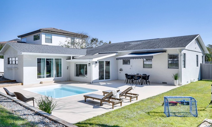 Lakeland Casa | Lakeland Retreat w/ Private Pool & Yard Games!