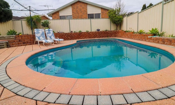 Swansea Casa | Lakelandia - casa de 4 dormitorios con piscina!