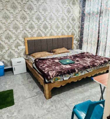 Dal Lake Casa | Lakes and peaks