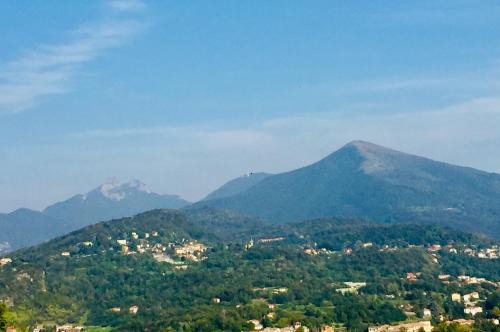 Erba Apartamento | Lakes&Hills Apartments